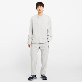 front view of ciele athletics CCJacket unisex running jacket from the Lifestyle Edition collection, in light grey color, when worn with the CCShort in light grey