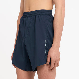 Model_Text: model is 6'0" and wears a medium