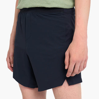 Model_Text: model is 6'3" and wears a medium