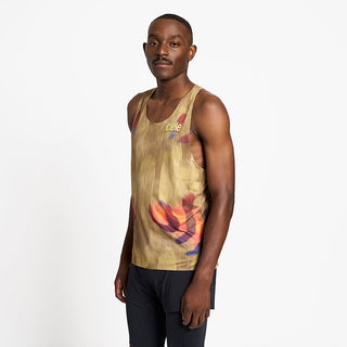 side view of the ciele athletics lightweight, race ready and performance driven singlet named RDSinglet in sphinx color, on a model
