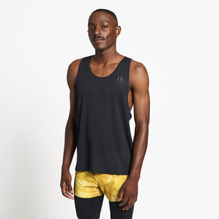 Model_Text: model is 6'0" and wears a medium