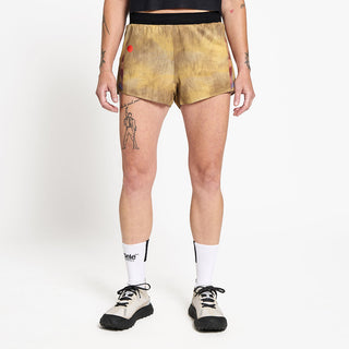 Model_Text: model is 5'6" and wears a small