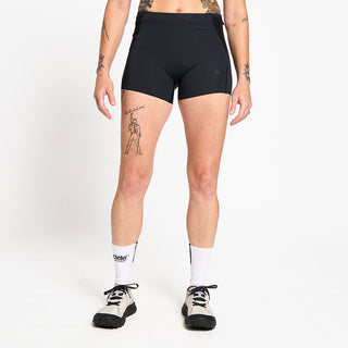 Model_Text: model is 5'6" and wears a small