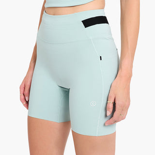 Model_Text: model is 5'8" and wears a small