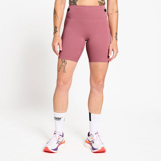 Model_Text: model is 5'6" and wears a small