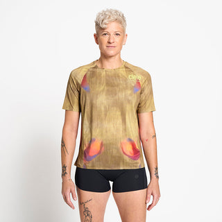 Model_Text: model is 5'6" and wears a small