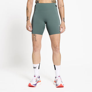 front view of ciele athletics FSTTight short running short in silver pine on a model