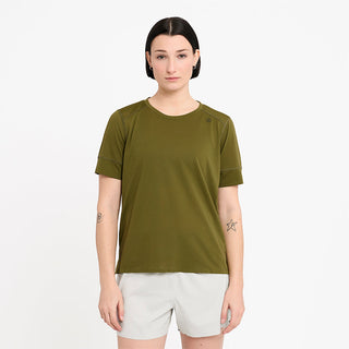 Model_Text: model is 5'6" and wears a small