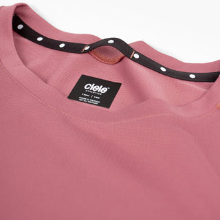 close view of the quick dry loop on the ciele athletics FSTTShirt lightweight and performance driven T-Shirt in deco rose