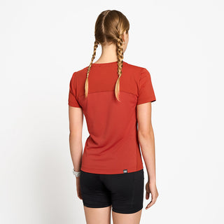 back view of ciele athletics DLYTShirt lightweight and performance driven T-Shirt in clay on a model