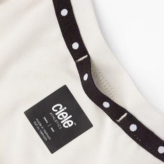 close view of the quick dry loop on the ciele athletics DLYTSinglet lightweight and performance driven singlet in rainy day
