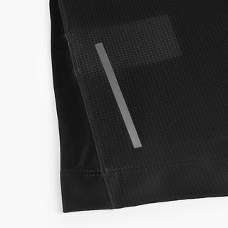 close view of the back reflective detail on the ciele athletics DLYTSinglet lightweight and performance driven singlet in shadowcast